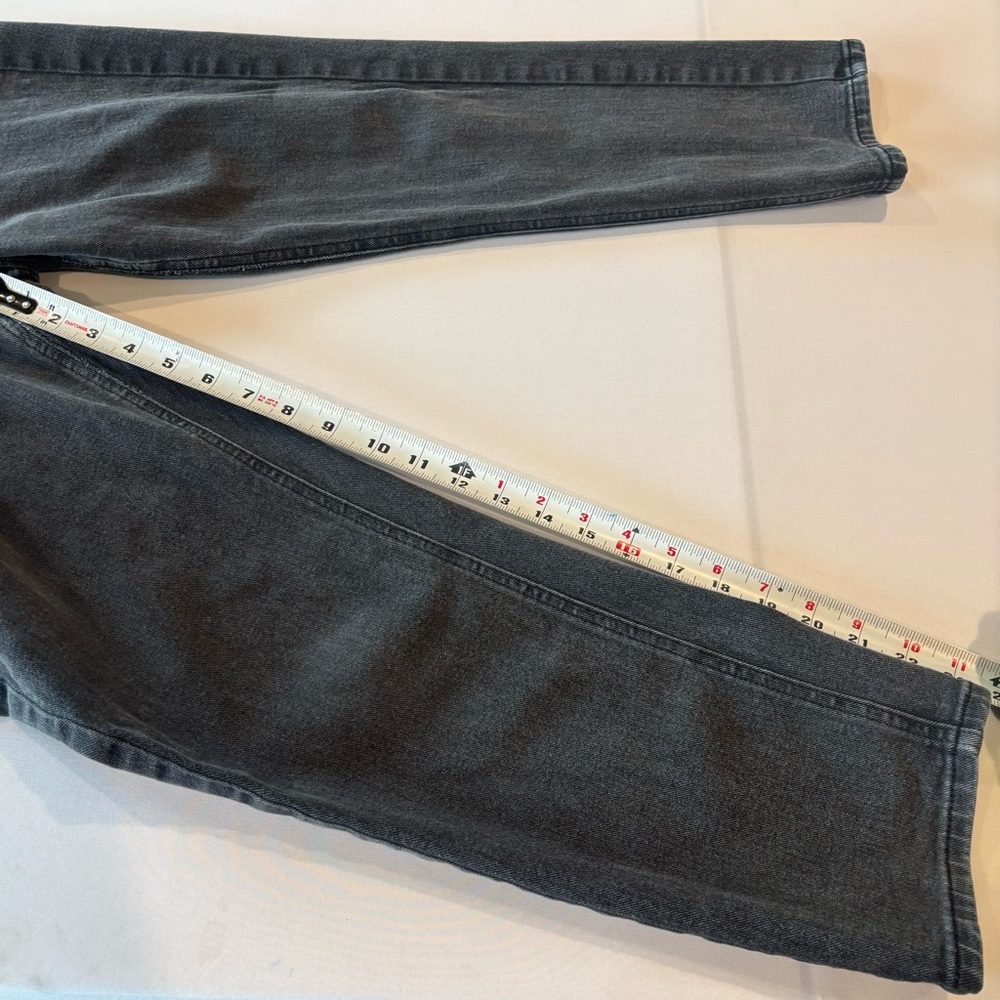 EXPRESS Women’s Black Wash Super High Rise Mom Jean Size 10 - Picture 6 of 13